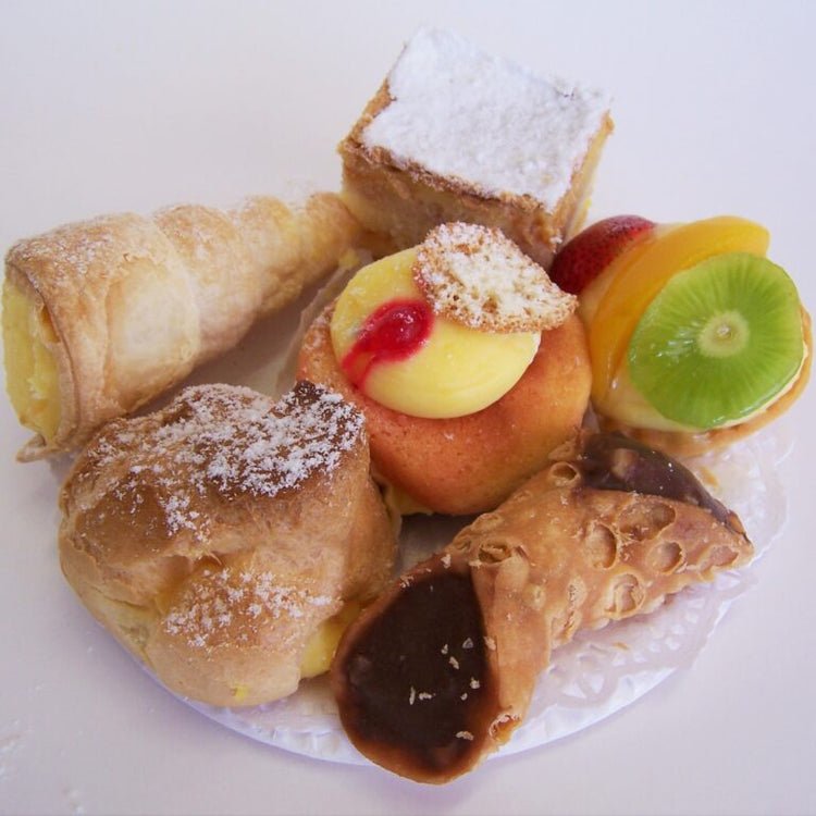 Small Cakes & Treats